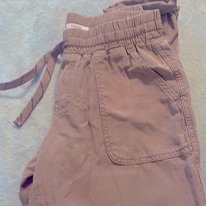 Maurice’s cargo capri mauve